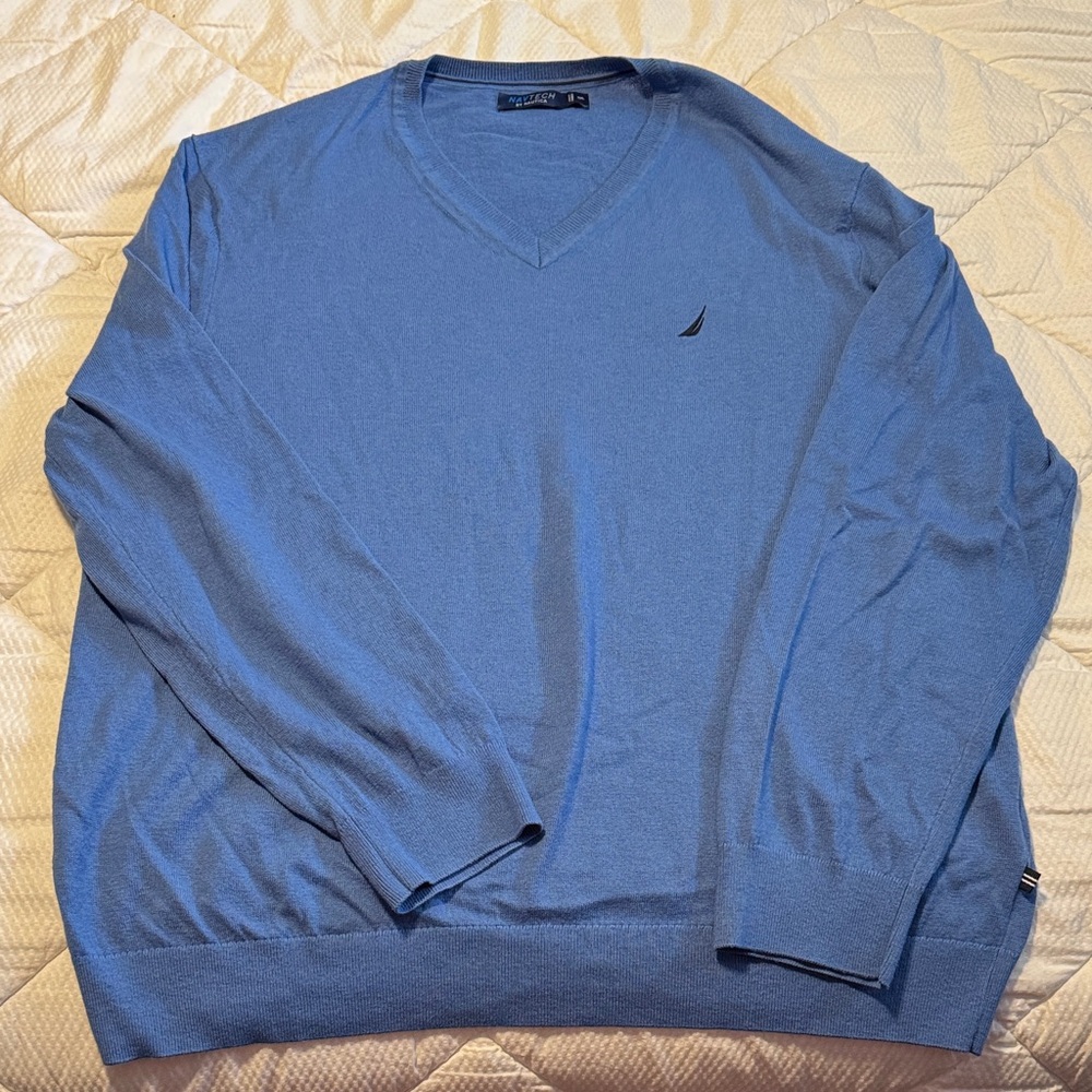 Nautica Men's Classic Blue V-Neck Sweater